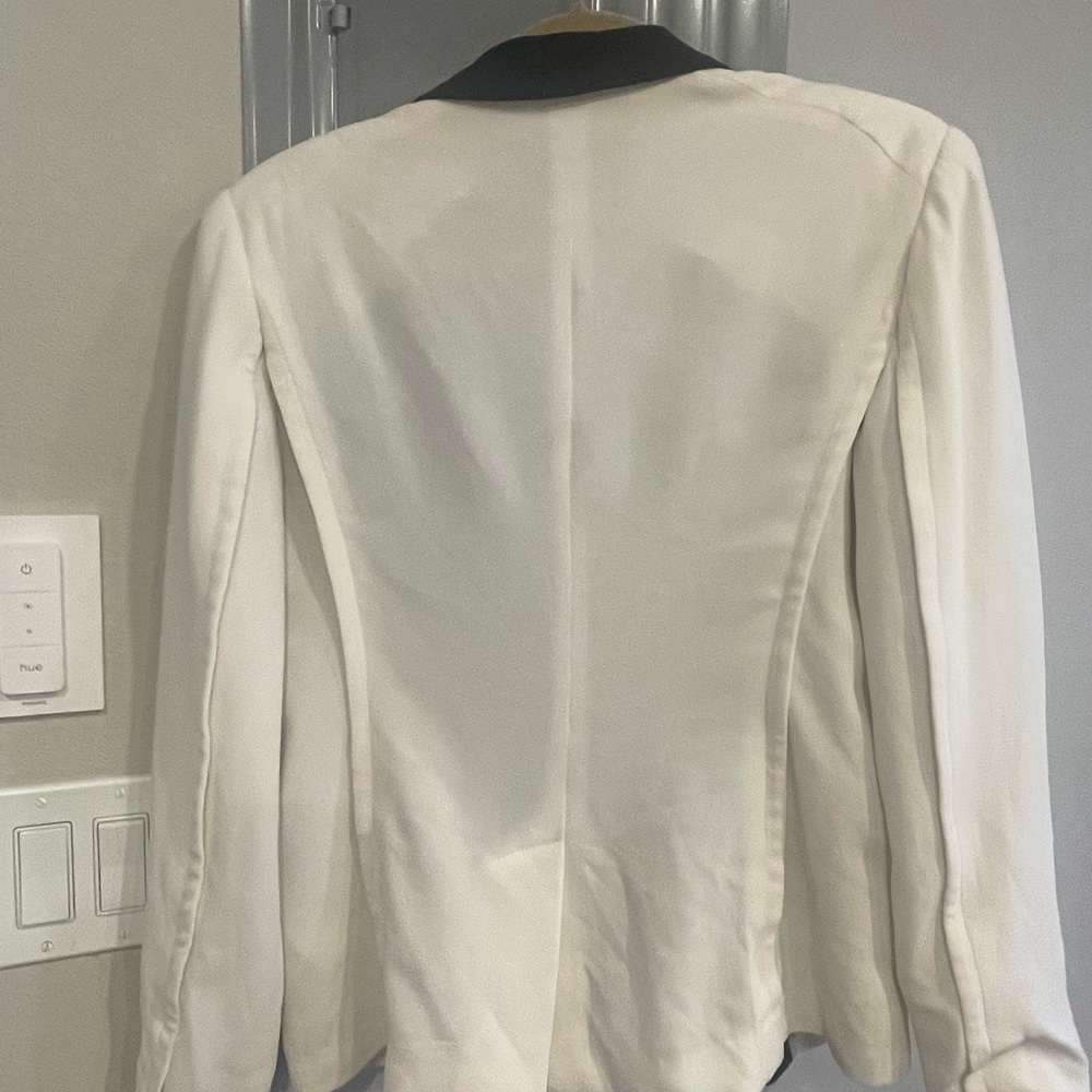 Rag & Bone for Intermix - white and black blazer. Size 8 - Picture 3 of 5